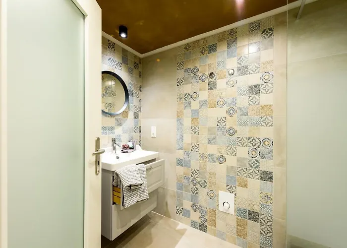 Ackerbuergerhof Ballstrasse 18 *