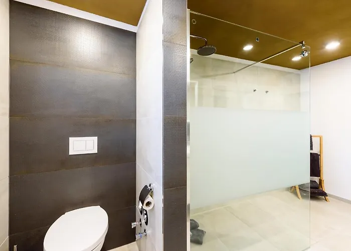 Ackerbuergerhof Ballstrasse 18 *